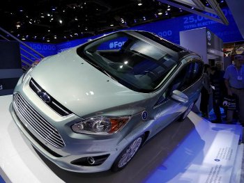 La Ford C-Max Solar Energi Concept presentata al CES 2014