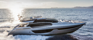 Ferretti Group al Dubai International Boat Show 2016 : Riva 76 Perseo