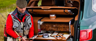 Il set da pesca Bentley Bentayga Fly Fishing by Mulliner