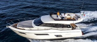 Ferretti 450 in navigazione