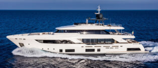 Custom Line Navetta 37