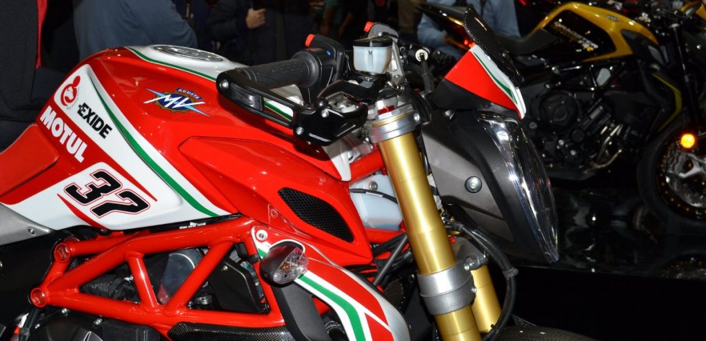 La nuova MV Agusta Dragster 800 RC a Eicma 2016