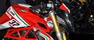 La nuova MV Agusta Dragster 800 RC a Eicma 2016