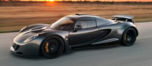 Ultimo esemplare prima dell'uscita di produzione, la Hennessey Venom GT Final Edition è una one-off venduta a 1,2 milioni di dollari