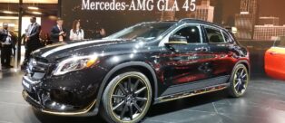 La Mercedes-AMG GLA 45 4MATIC Yellow Night Edition al Salone di Detroit 2017