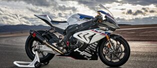 La nuova moto da corsa BMW HP4 RACE