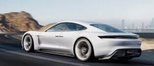 Porsche Mission E: l'auto che arriva dal futuro