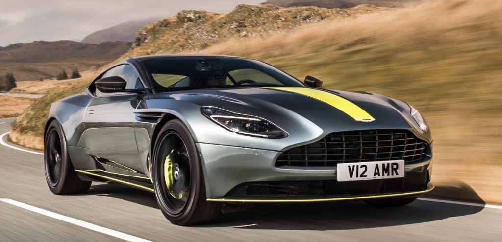 La nuova top di gamma Aston Martin DB11 AMR