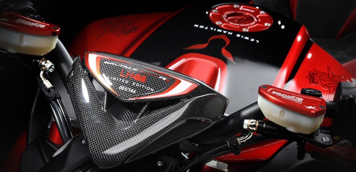 Il frontale della limited edition MV Agusta Brutale 800 RR LH44 realizzata in collaborazione con Lewis Hamilton