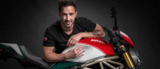 Il Ducati Monster 1200 25° Anniversario presentato dal piltoa di Motogp Andrea Dovizioso