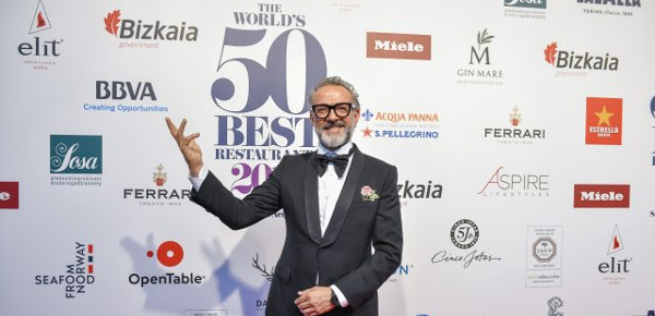 Lo Chef Massimo Bottura del Ristorante Osteria Francescana alla premiazione del World's 50 Best Restaurants 2018