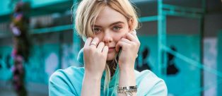 Elle Fanning testimonial della collezione di gioielli Tiffany Paper Flowers