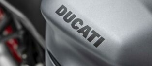 La nuova Ducati SuperSport Titanium Grey