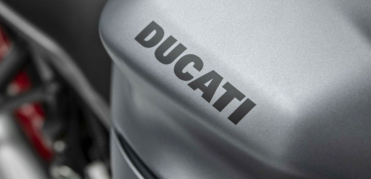 La nuova Ducati SuperSport Titanium Grey