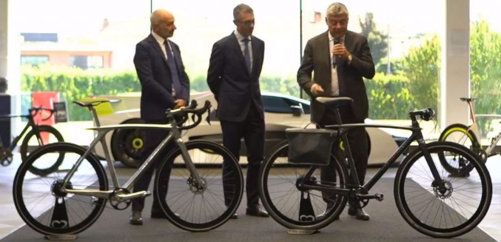 La bicicletta Metamorphosis, prima Sport Utility Bike firmata De Rosa e Pininfarina