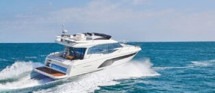 Prestige 590 Flybridge line: eleganza raffinata e tecnologia innovativa