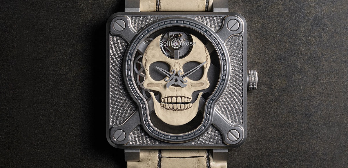 Orologio Laughing Skull White Il teschio firmato Bell & Roses che scandisce il tempo