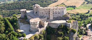 San Leo, un borgo a misura d'uomo. Le iniziative dell'estate