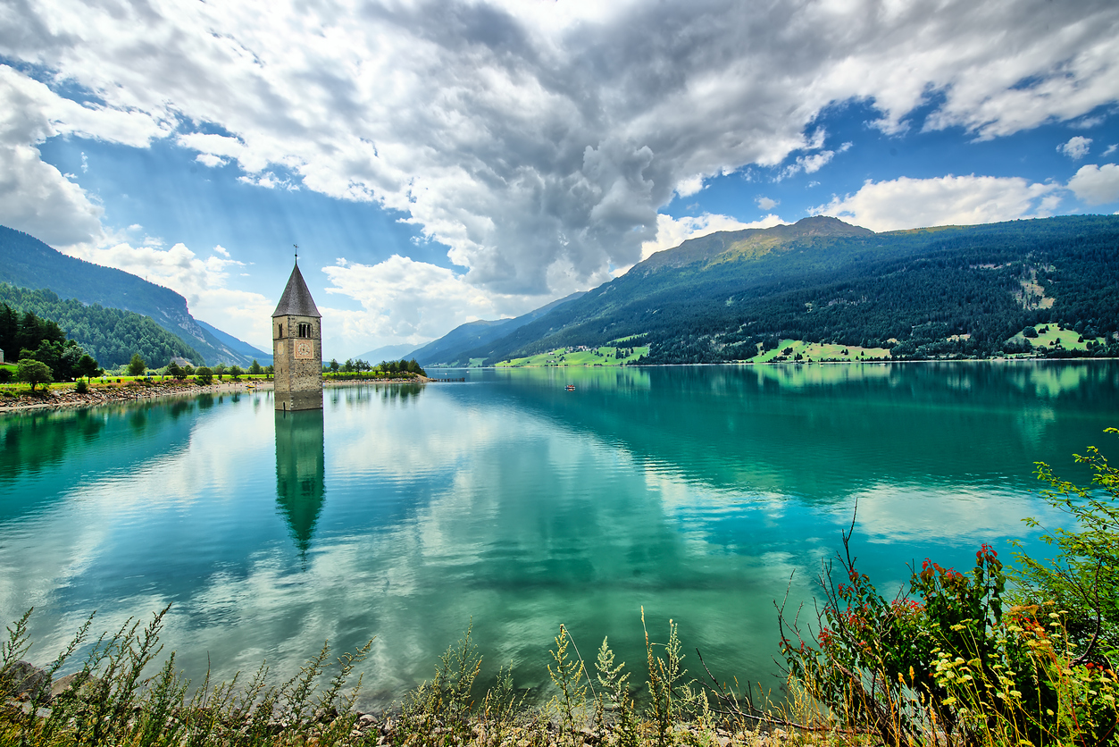 I laghi italiani più belli: otto destinazioni per un weekend romantico