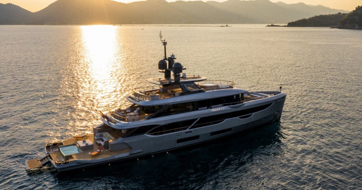 Benetti Yachts Oasis 40M Rebeca Relax e Benessere galleggiano su 40 metri di lusso sfrenato