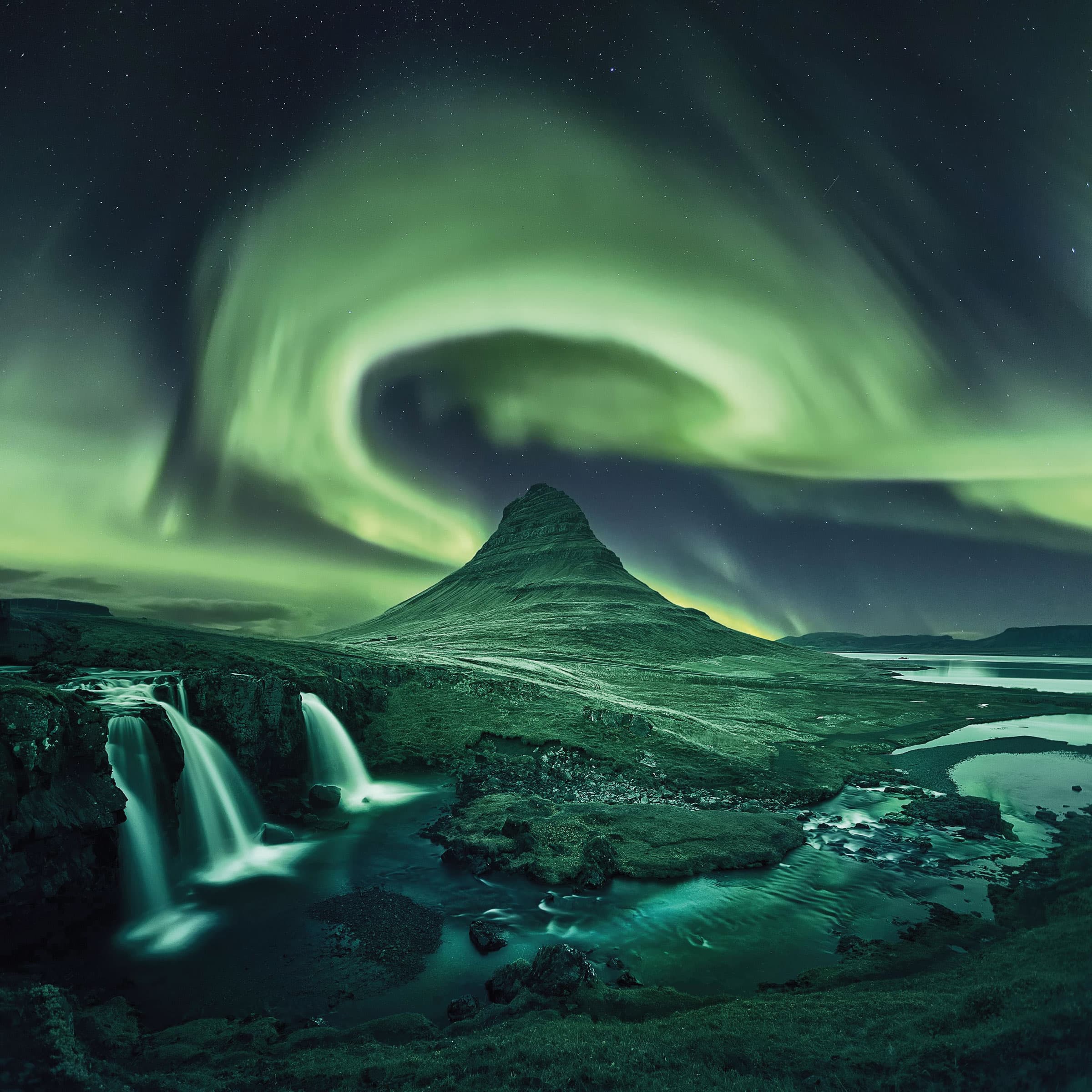 Cascate d’acqua Islanda 10 mete suggestive per gli appassionati della natura