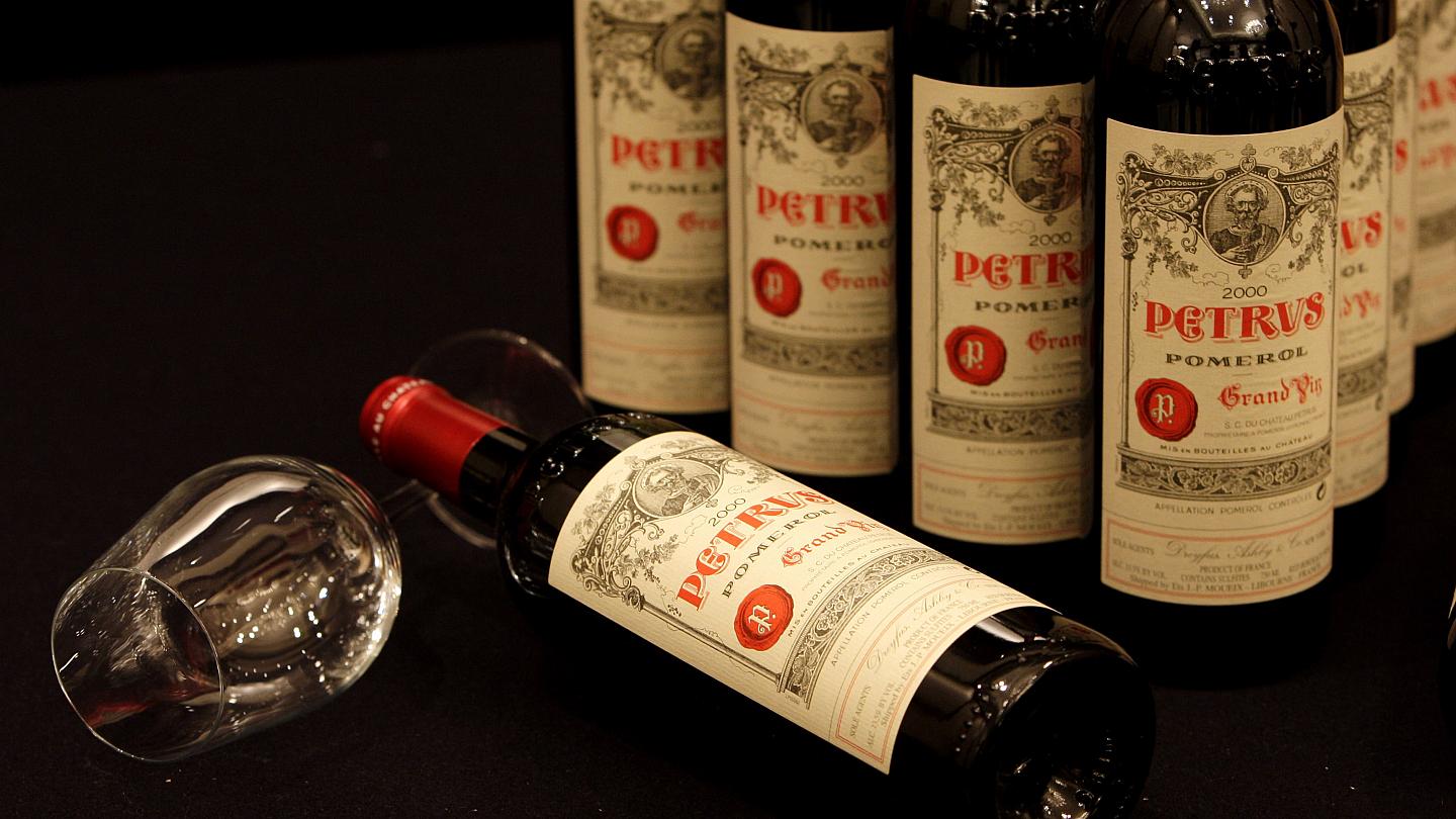 Vino Petrus 2000 Il rosso invecchiato nello Spazio vale 800mila euro