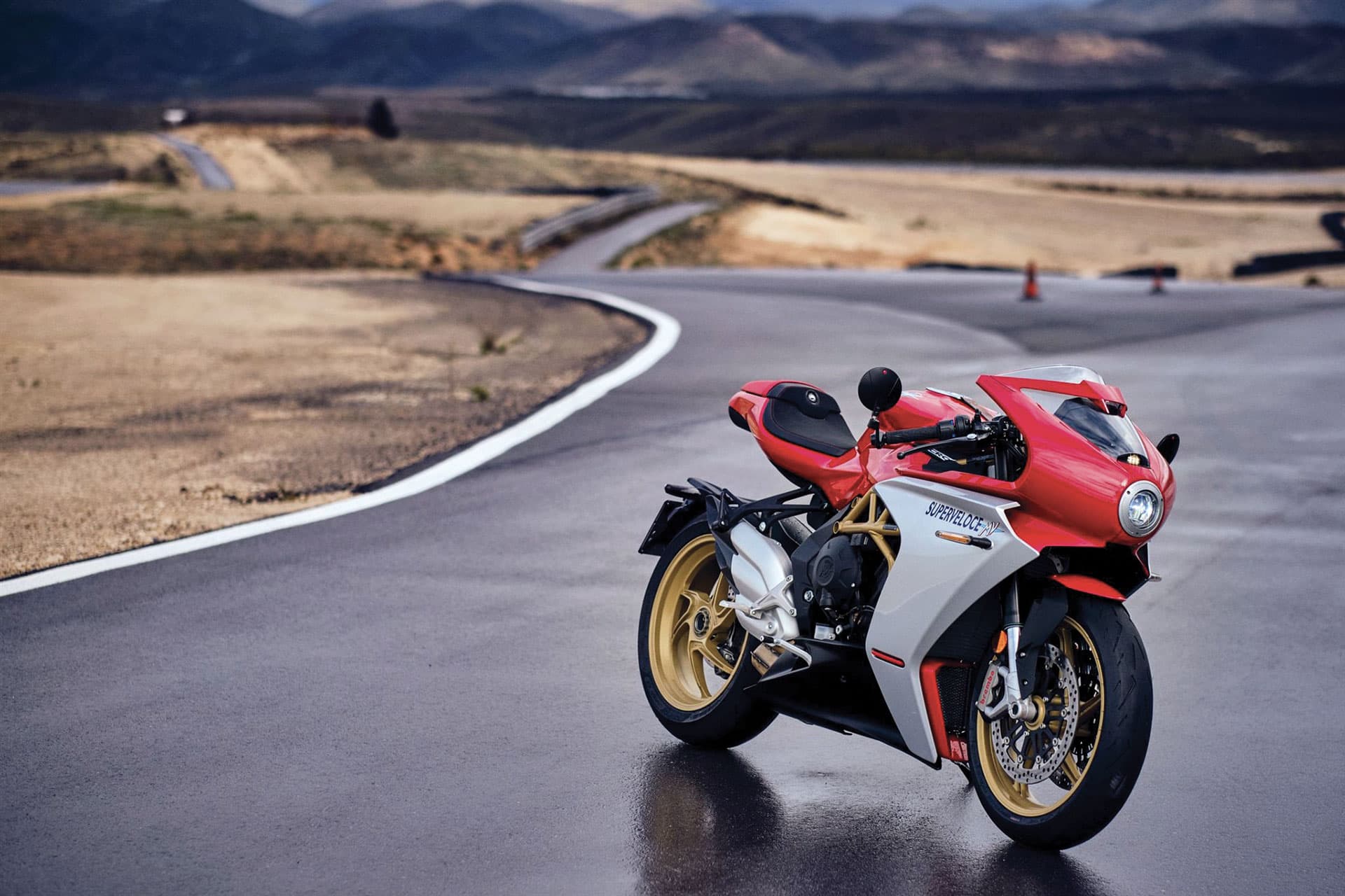 MV Agusta Superveloce 800 M.Y. 2021 si sdoppia e guadagna una versione