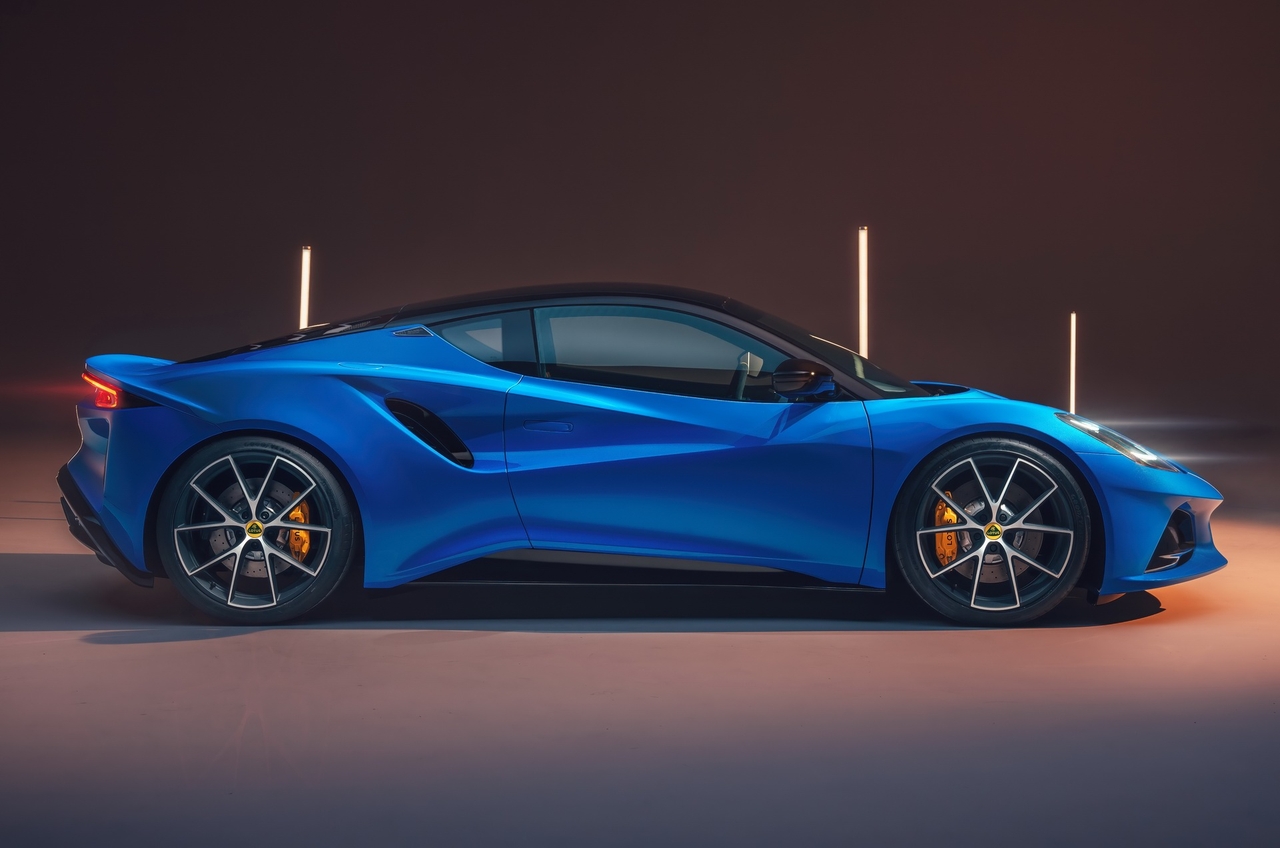 Lotus Emira V6 First Edition In arrivo in Italia la prossima primavera