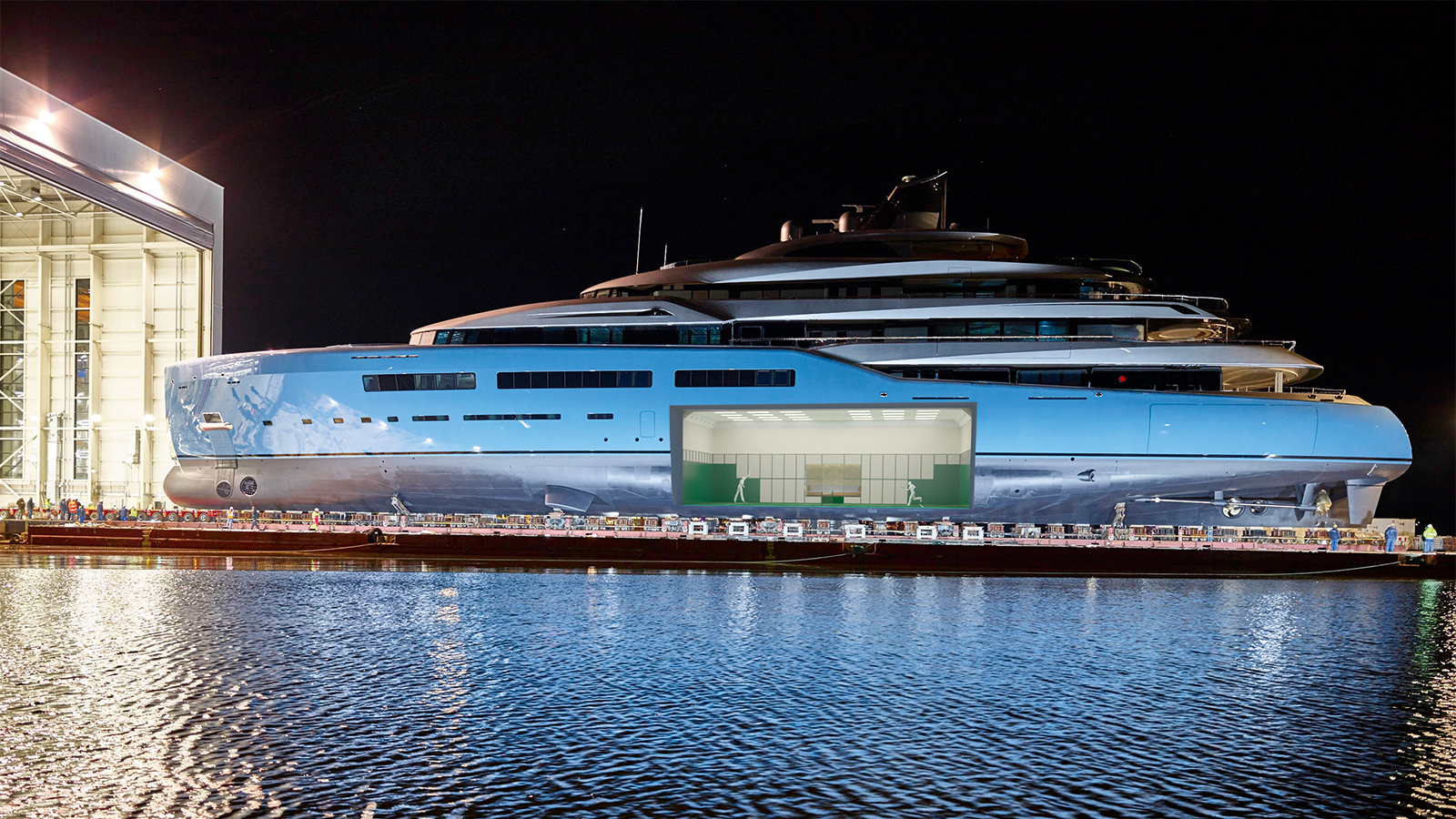 Yacht Aviva: il mega yacht di Joe Lewis ha anche il campo da padel