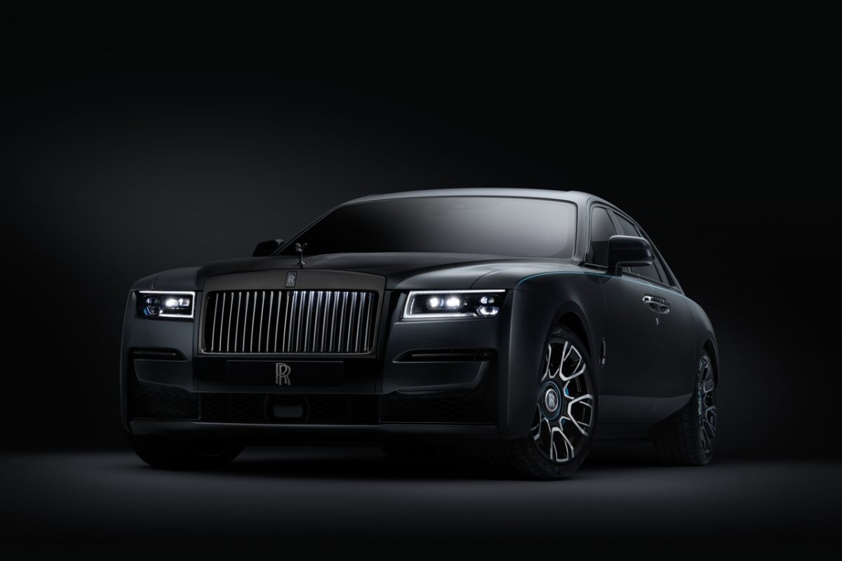 Rolls-Royce Ghost Black Badge Grande personalità e da numerosissimi elementi distintivi
