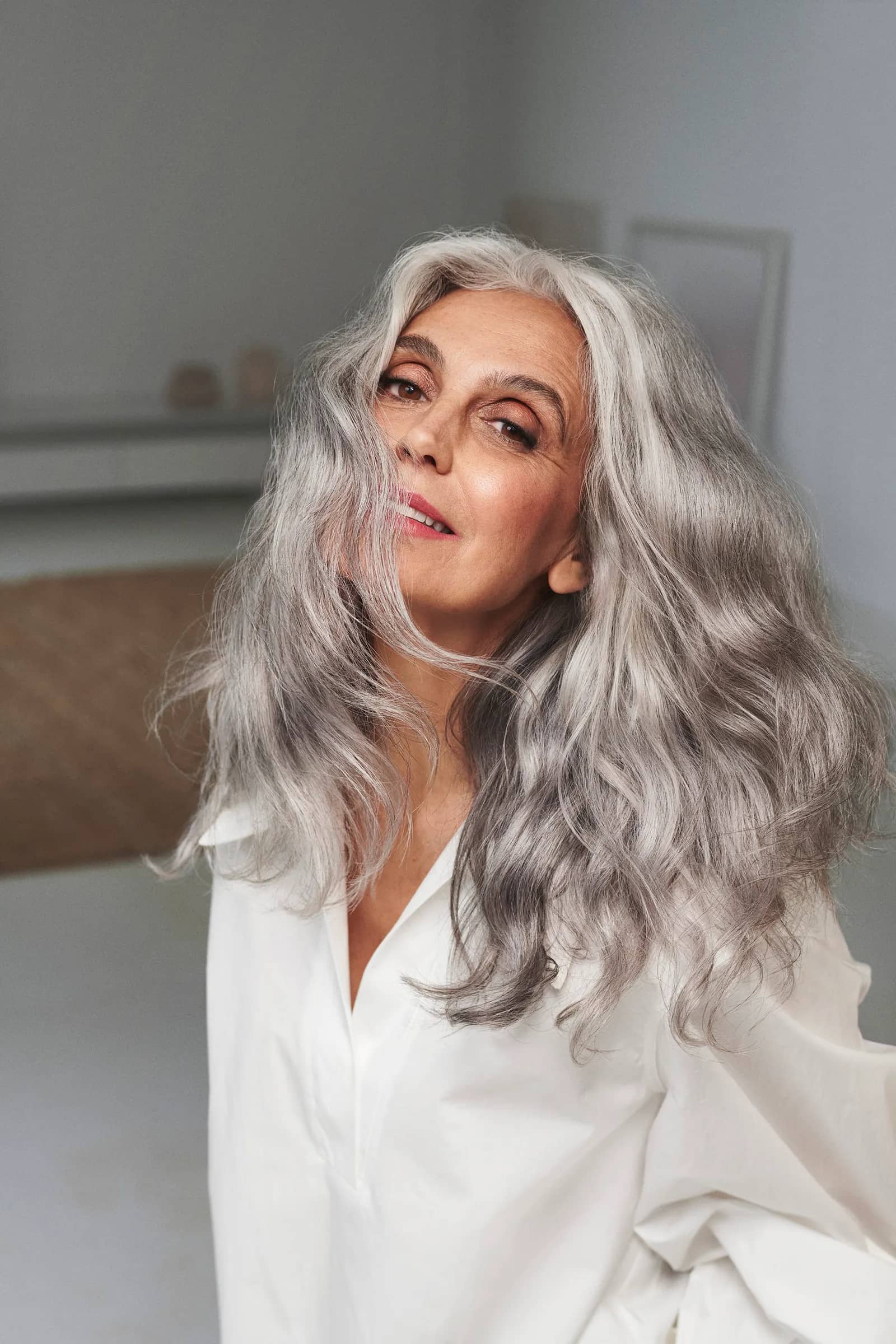 Silver Glow Hair La rivalutazione della bellezza naturale