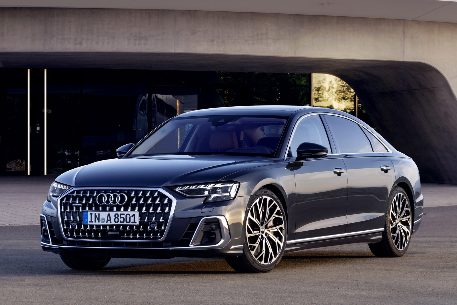 Audi A8: la limousine diventa hi-tech!