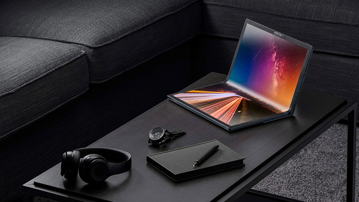 AsusZenbook 17 Fold OLED Il primo Laptop OLED pieghevole