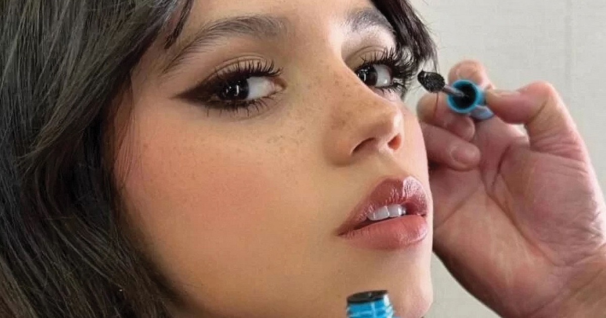 Mascara cocktailing Trend: la tendenza beauty per ciglia XXL 