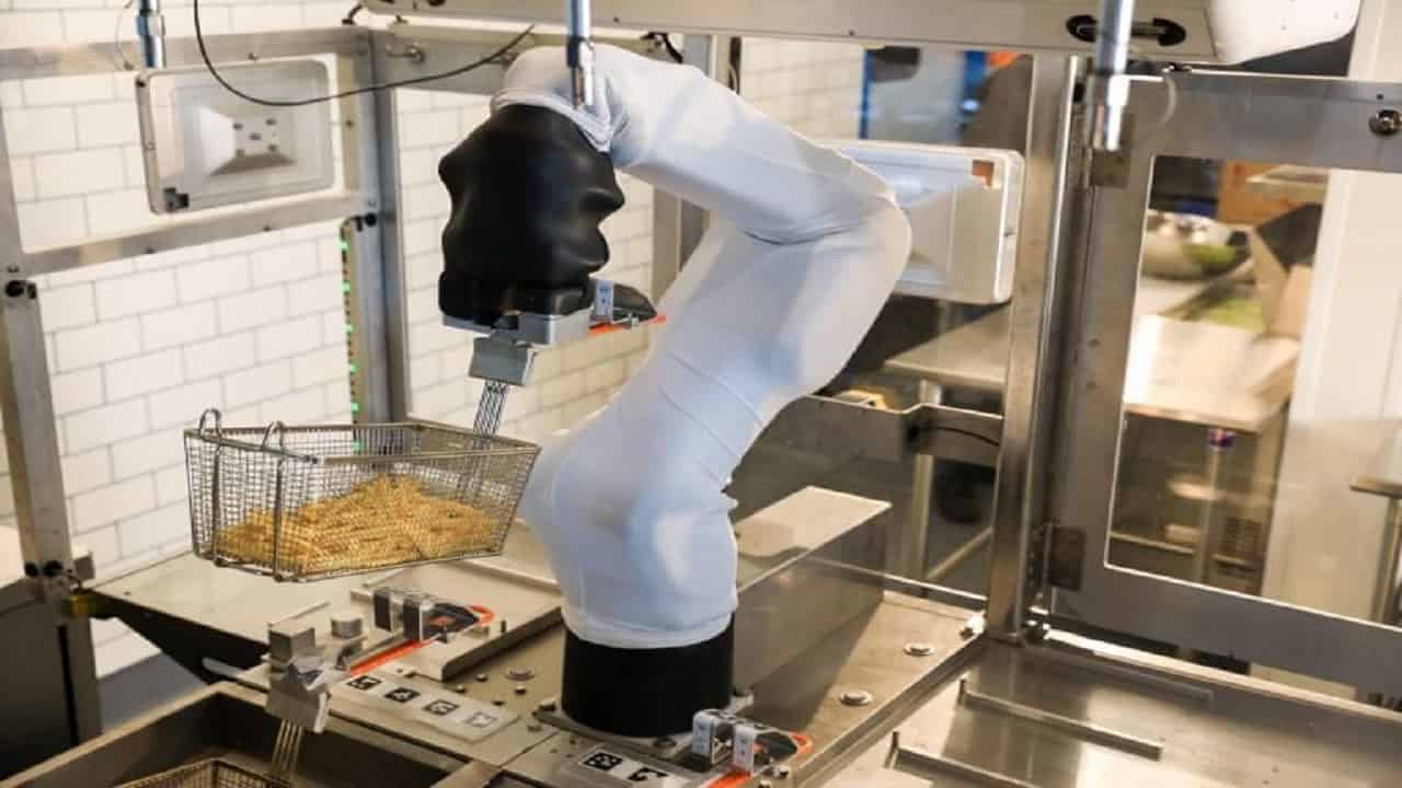 Robot Chef in cucina: tendenza o moda passeggera?