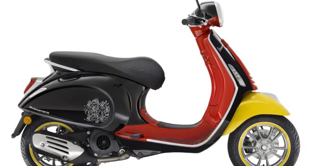Vespa Disney Mickey Mouse Edition.  è il nuovo oggetto del desiderio