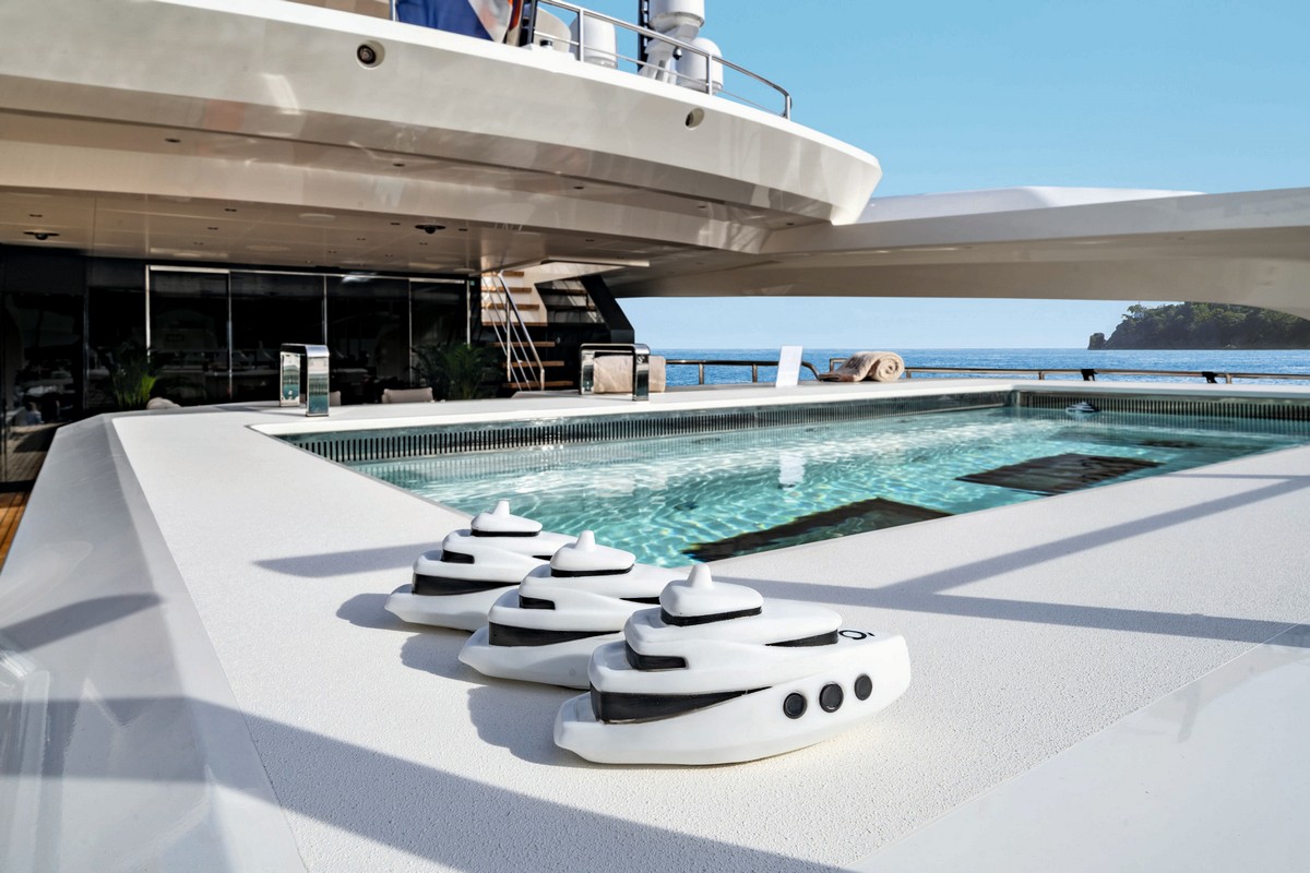 Yacht CRN My Ciao: avanguardia pura, eleganza e design 