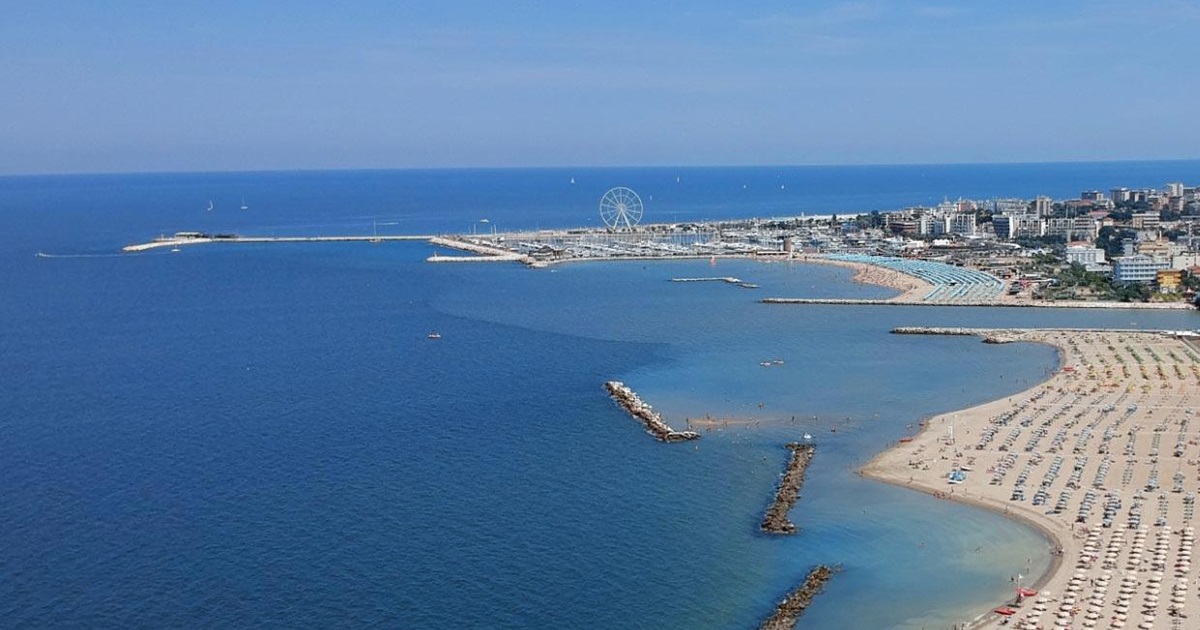 Rimini Mare: la pagella Arpae conferma le acque “eccellenti”